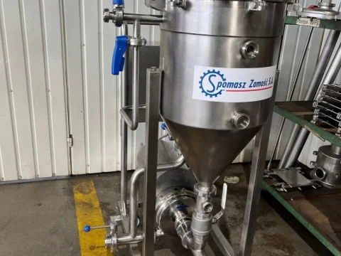 Mikser przepływowy z zasobnikiem MPZGH254