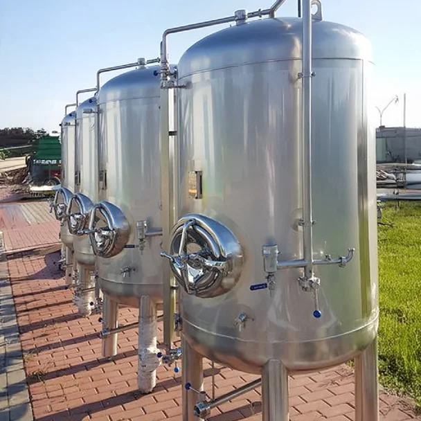 Nowoczesne zbiorniki ze stali kwasoodpornej