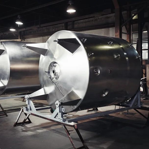 Nowoczesne zbiorniki ze stali kwasoodpornej