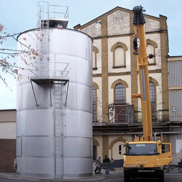 Nowoczesne zbiorniki ze stali kwasoodpornej